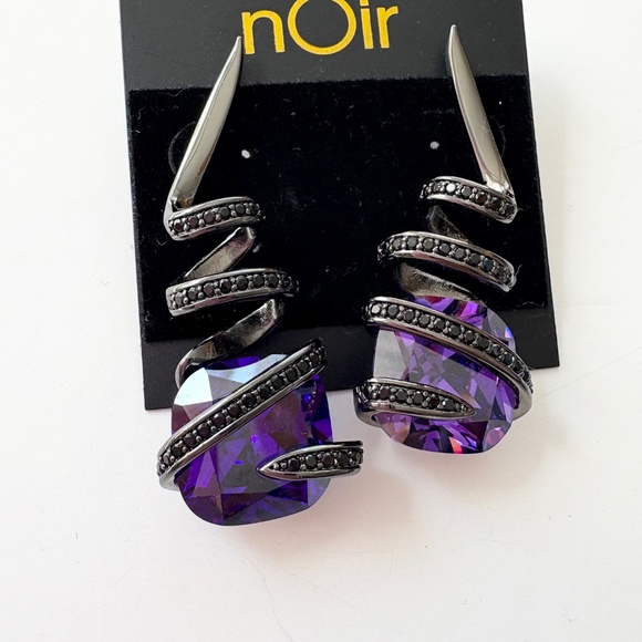 Noir NYC spiral hugging earrings - Picture 2 of 7